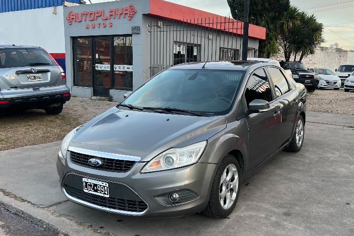 Ford  Focus II Ghia At 2.0 Exe Sedan